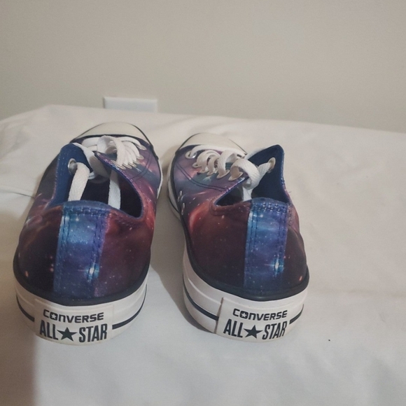 Converse - Picture 3 of 4